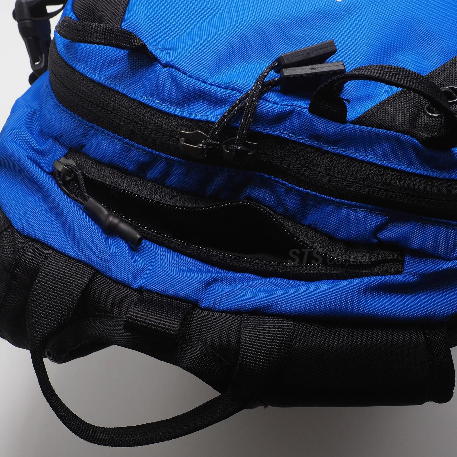 Supreme/The North Face Summit Series Rescue Chugach 16
