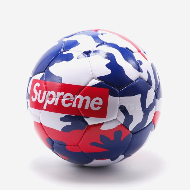 【SALE】Supreme/Umbro Soccer Ball