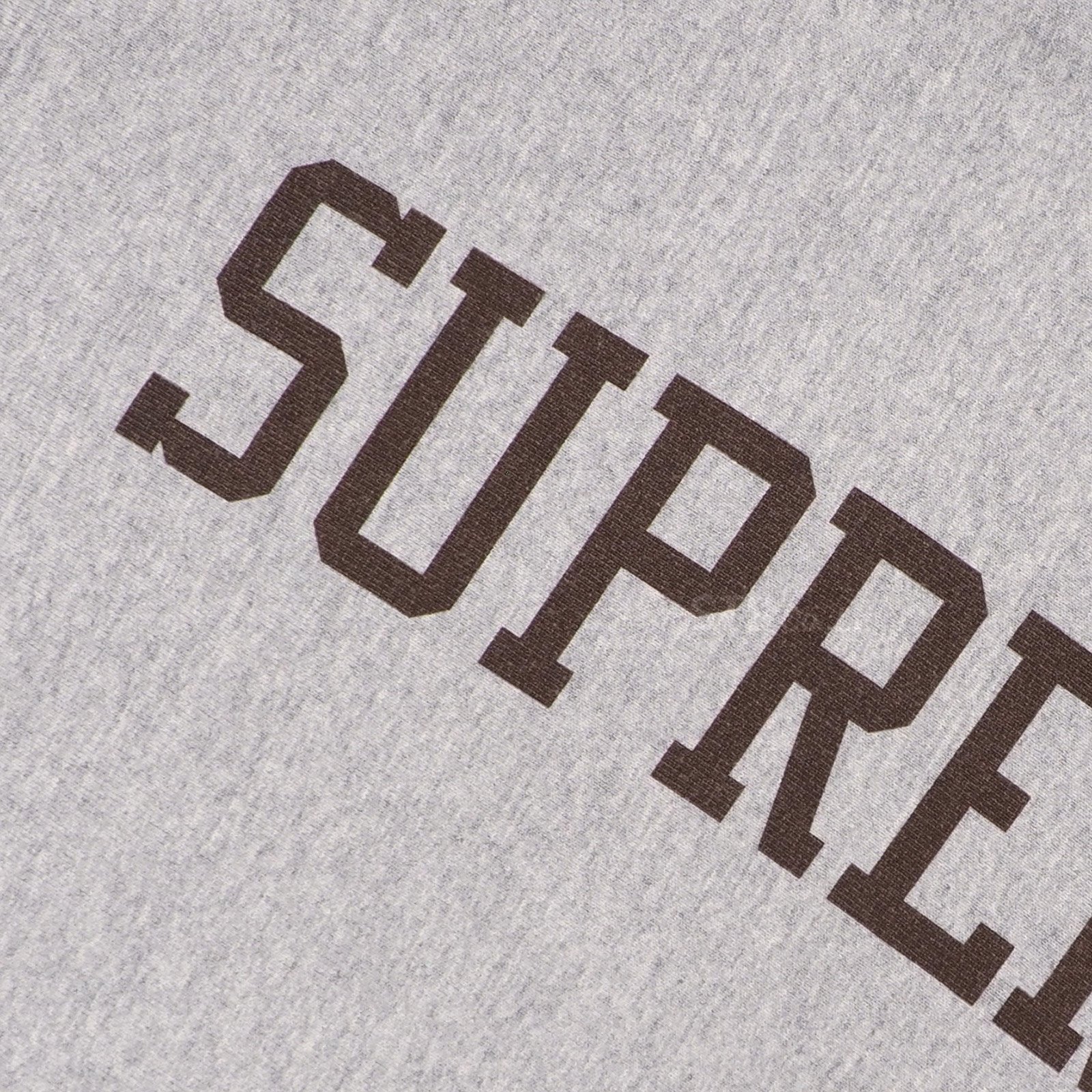 Supreme - Varsity Hooded Sweatshirt | バーシティーロゴがプリント ...