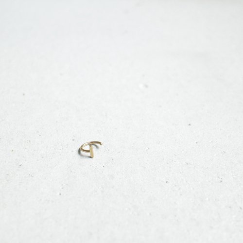ESSENTIAL DASH GOLD HOOP EARRING [small]