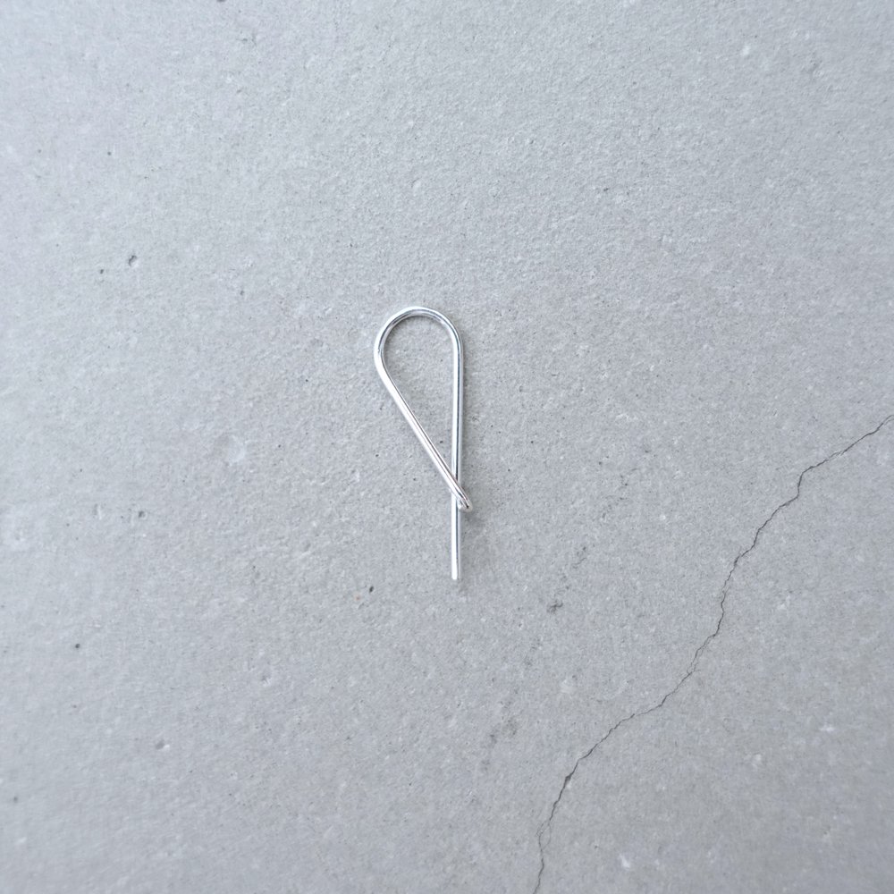 SMALL SAFETY PIN SILVER EARRING