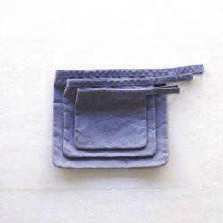 roots pouch / gray - cotton paraffin canvas