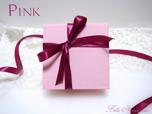 ピンク色のボックス