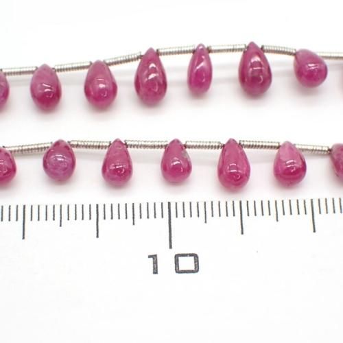 ルビーAAaドロップ ビーズ4.5ー5×7ー8mm 1粒売り - 天然石