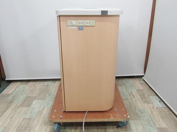 タカラベルモント　ネイルテーブル 中古】タカラベルモント 『集塵機能付きネイルテーブル 』 ☆2台あり！