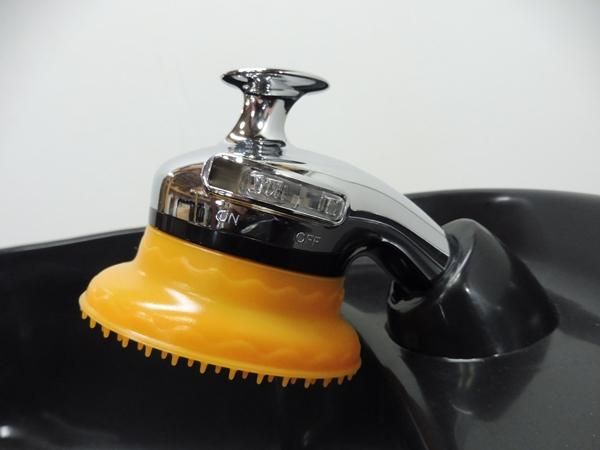 中古】西村製作所 『折りたたみシャンプー台（ほぼ未使用