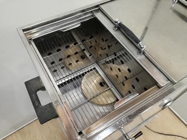 ヤスターIC9000 理容　スチーマー 中古】ヤスター 『大型電気式タオル蒸し器I.C.9000（架台付き