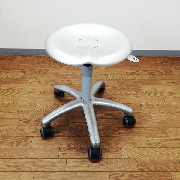 新発売の タカラベルモント BEAUTY 昇降 スツール SC-240W CHAIR 