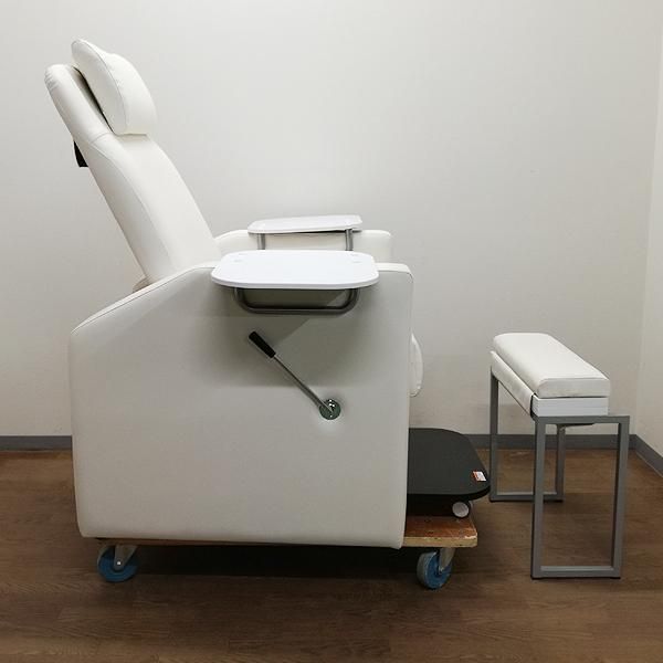 タカラベルモント チェア レーヌ 中古】タカラベルモント 『ネイルチェアレーヌⅡ/ホワイト