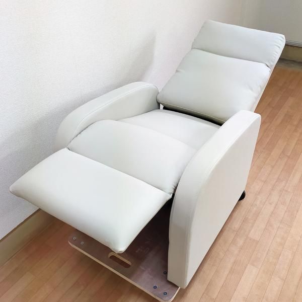 目立った傷汚れ無し美品セブンビューティ コンパクトリクライニングチェアカバー付き 目立った傷汚れ無し美品セブンビューティ コンパクト