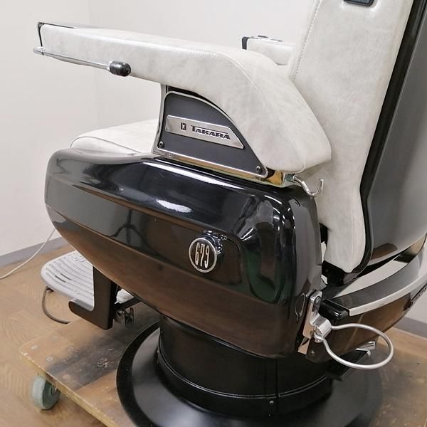 中古】タカラベルモント 『理容椅子 BB-679MARKII（マーク2