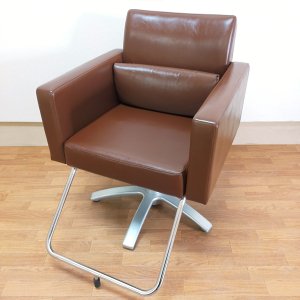  【中古】 タカラベルモント 『LIM chair 03（リムチェア）ブラウン』 ★FS230125