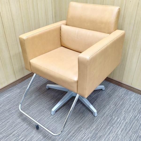 中古/A】タカラベルモント『LIM chair 03（リムチェア）（オレンジ