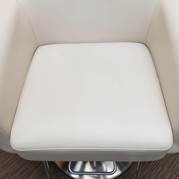 タカラベルモント製　スタイリング ソファⅡ『Morb（モーブ）』アイボリー STYLING SOFA II Morb[モーブ]|スタイリングチェア | 製品情報