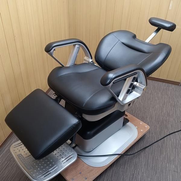 奥*誉様 理容椅子　タカラベルモントBB-8900 黒 奥*誉様 理容椅子 タカラベルモントBB-8900 黒