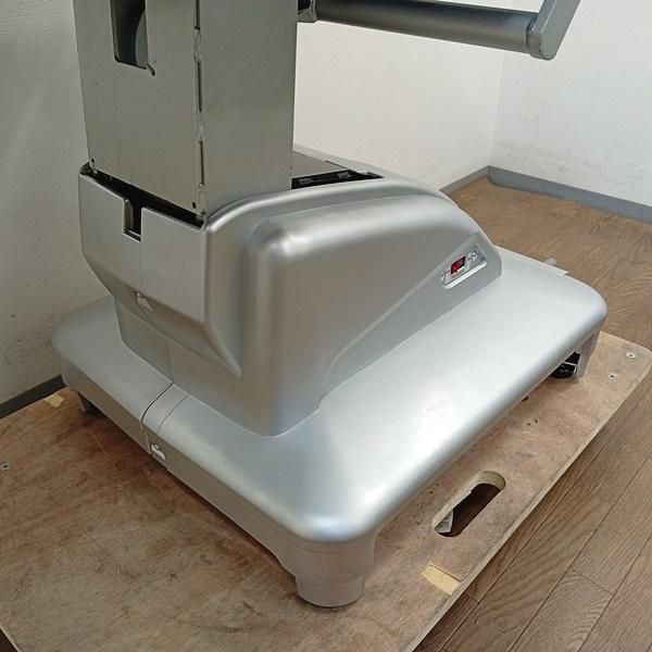 中古/A】☆新品レザー張替済み！☆タカラベルモント『電動シャンプー