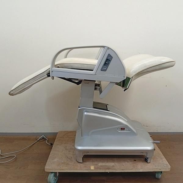 タカラベルモント シャンプー椅子(E'sy) レ ッグレスト連動張替込 シャンプー椅子『E'sy（イージー）レッグレスト連動』張替込の卸・通販