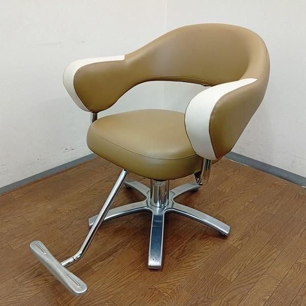 【中古】カットイス　美容室　 タカラ マッコウダンディ リクライニング油圧式 中古】カットイス 美容室 タカラ マッコウダンディ