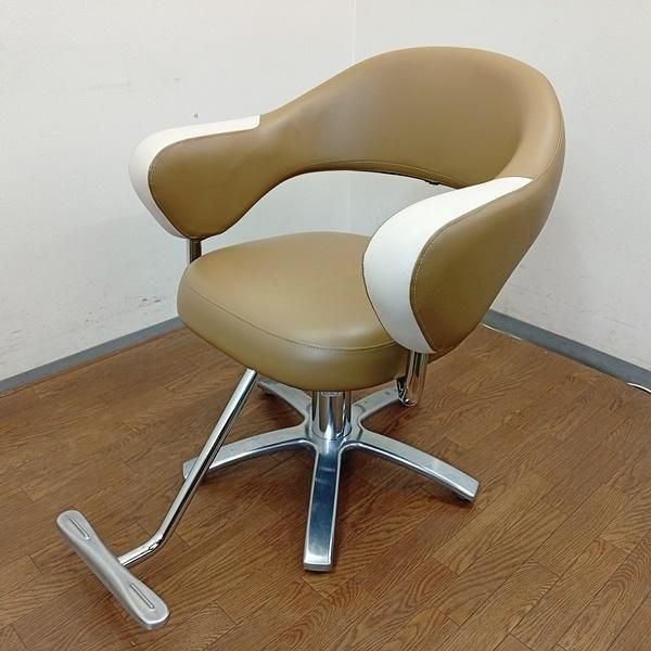【中古】カットイス　美容室　 タカラ マッコウダンディ リクライニング油圧式 中古】カットイス 美容室 タカラ マッコウダンディ