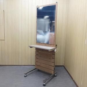 中古】タカラベルモント 『Dスツールアルミ（ステンレス/赤キャスター