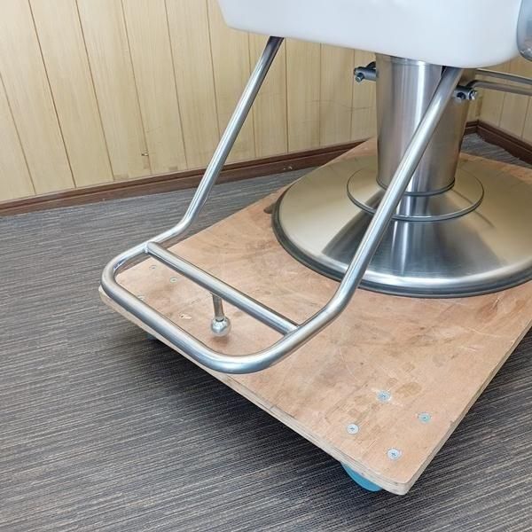 中古/A】タカラベルモント『スタイリングチェア CADILLA（キャデラ