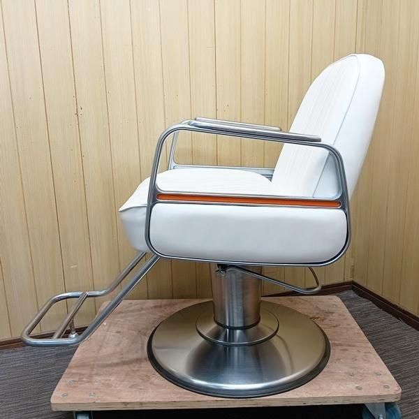 中古/A】タカラベルモント『スタイリングチェア CADILLA（キャデラ