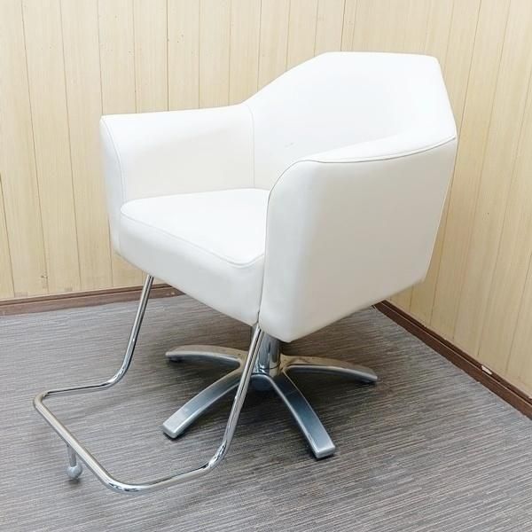 合計3台以上揃う中古のセットイス（色・ベース違い含む）の