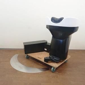 実物を見て触れる！】 大阪ショールームの理美容器具一覧 - 中古理美容