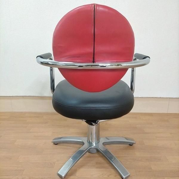 中古/A】タカラベルモント『スタイリングチェア TSUKI（ツキ）ツートン