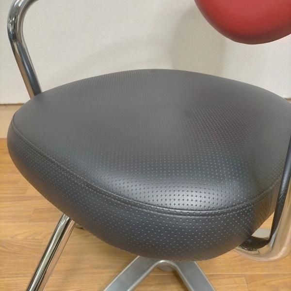 中古/A】タカラベルモント『スタイリングチェア TSUKI（ツキ）ツートン