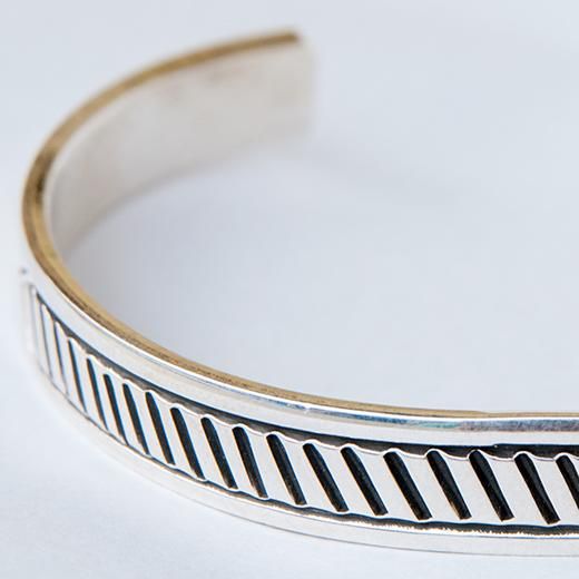 Rick Enriquez ナバホ スタンプワークバングル シルバー Rick Enriquez